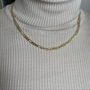Gold Figaro chocker Elegant Danty and minimalist Necklace